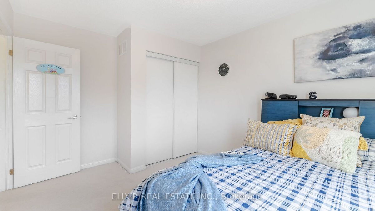 1029 Farmstead Dr — photo 24 of 33