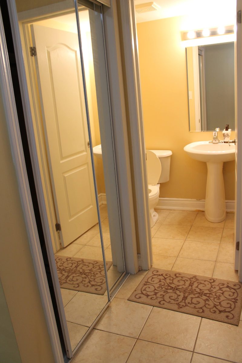 1080 Wilson St W — photo 4 of 9