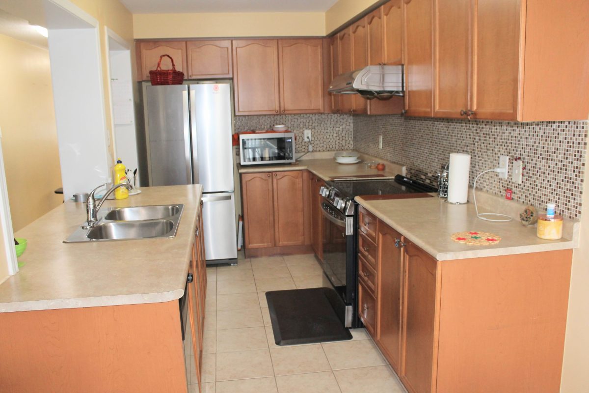 1080 Wilson St W — photo 6 of 9
