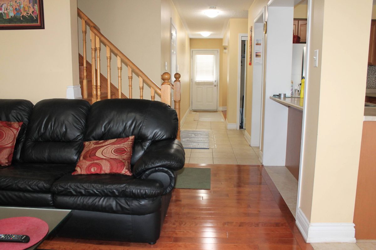 1080 Wilson St W — photo 7 of 9