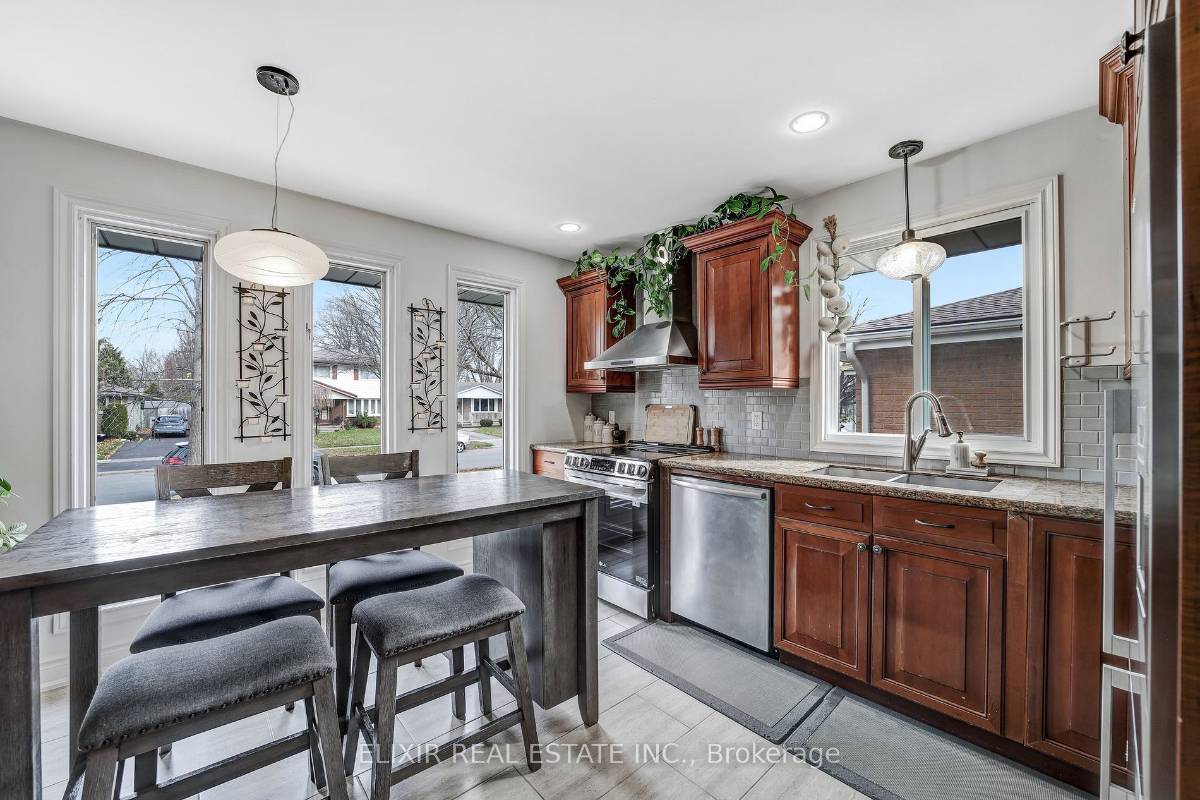 53 Winding Way — photo 8 of 38
