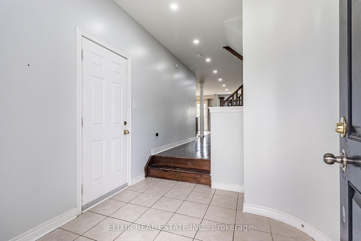 61 Bushmill Circ — photo 3 of 25
