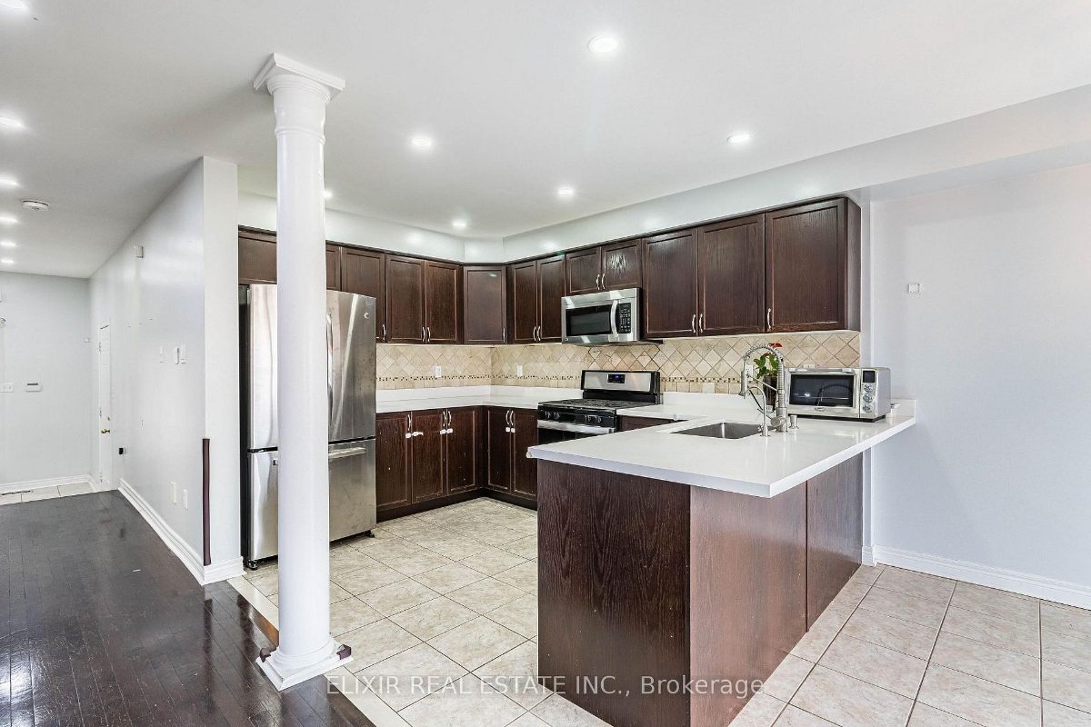 61 Bushmill Circ — photo 8 of 25