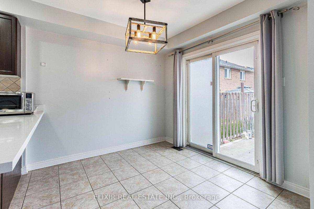 61 Bushmill Circ — photo 11 of 25