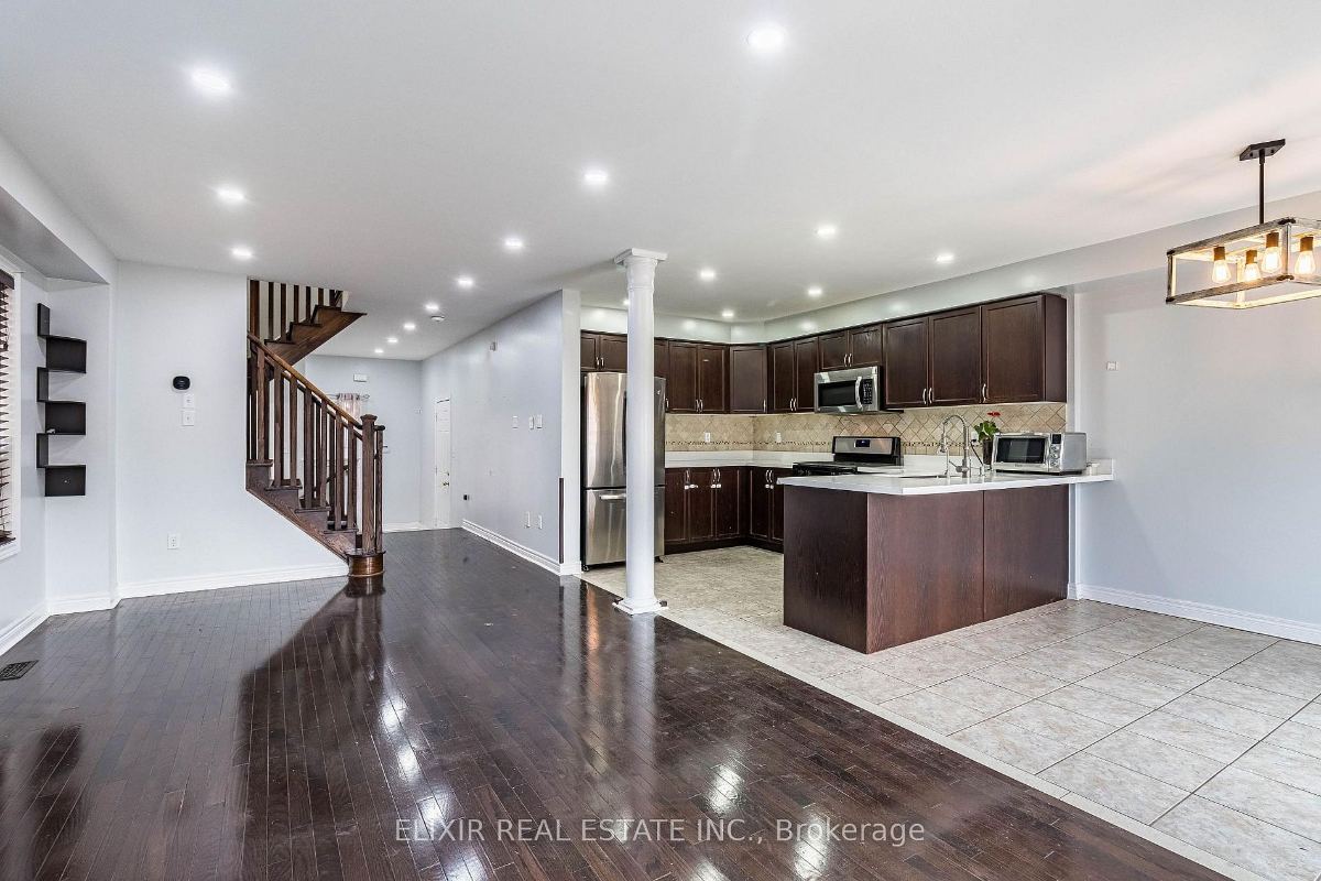 61 Bushmill Circ — photo 12 of 25